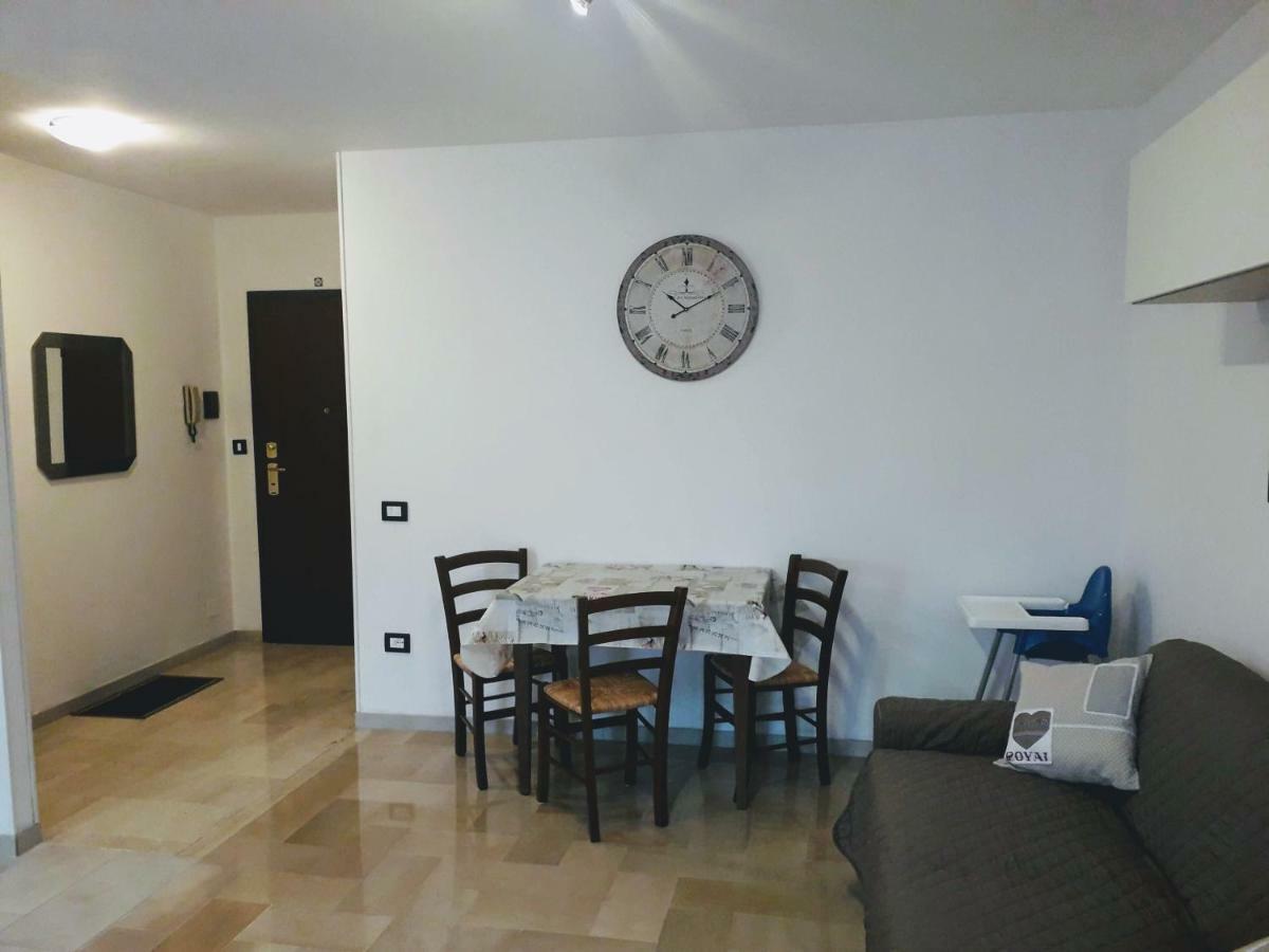 אאוסטה Casa Della Nonna Per Voi Parcheggio Gratuito Condizionatore Portatile Cir 0052 מראה חיצוני תמונה
